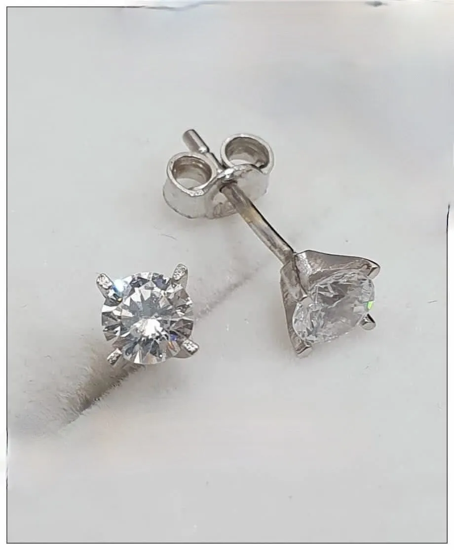 18K White Gold Round Stud Earrings