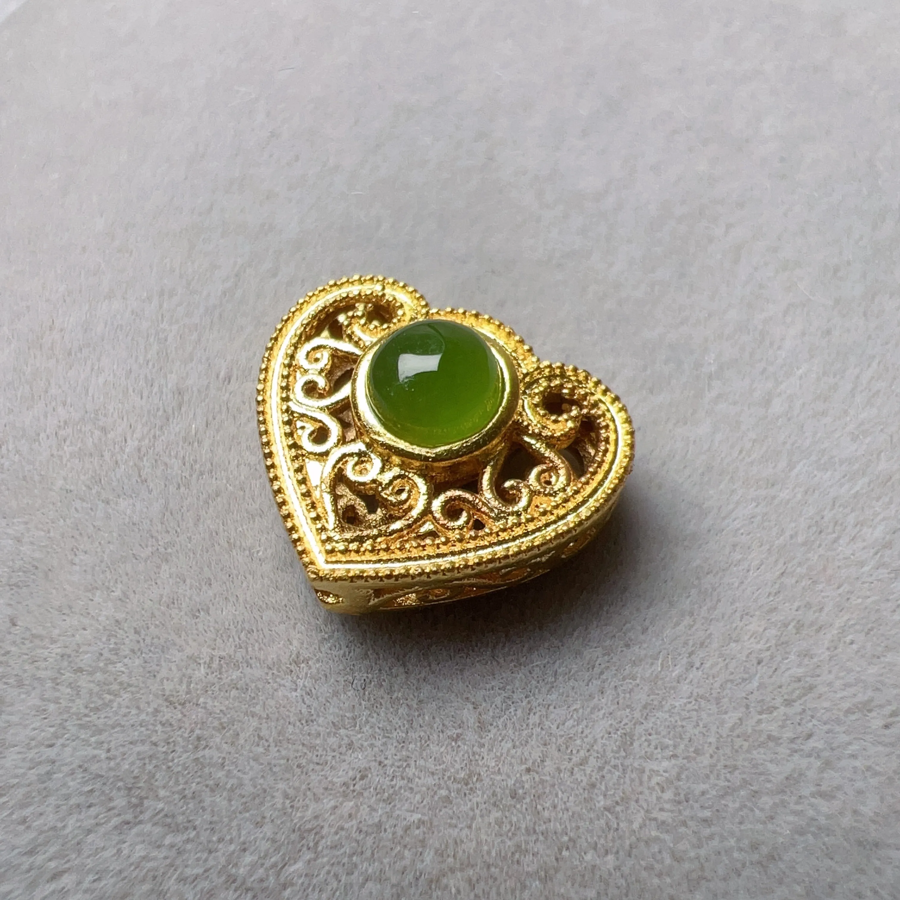 18K Yellow Gold with Green Nephrite Setting Heart Shape Bead Charms for DIY Jewelry Projects