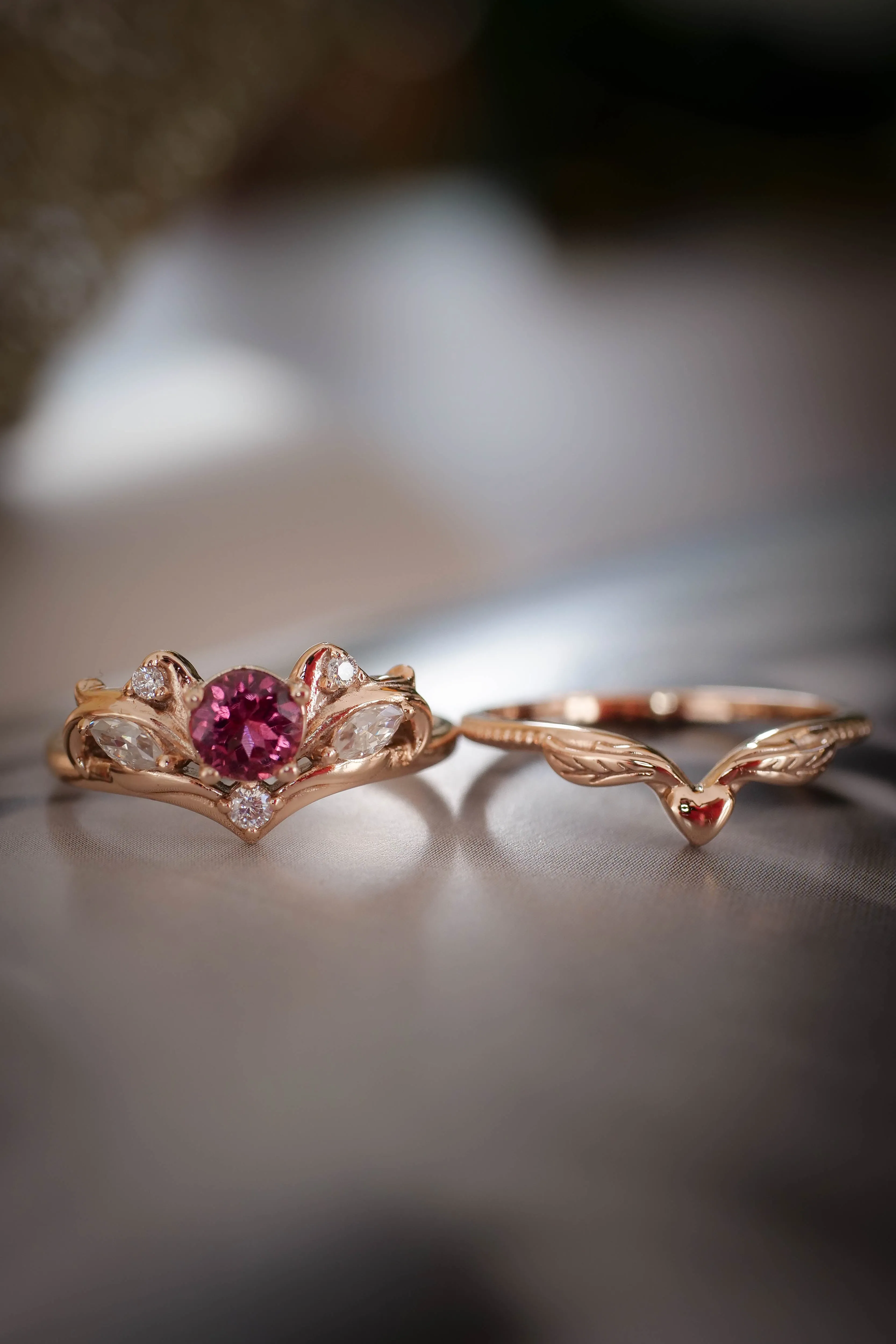 Bridal ring set with pink tourmaline / Swanlake