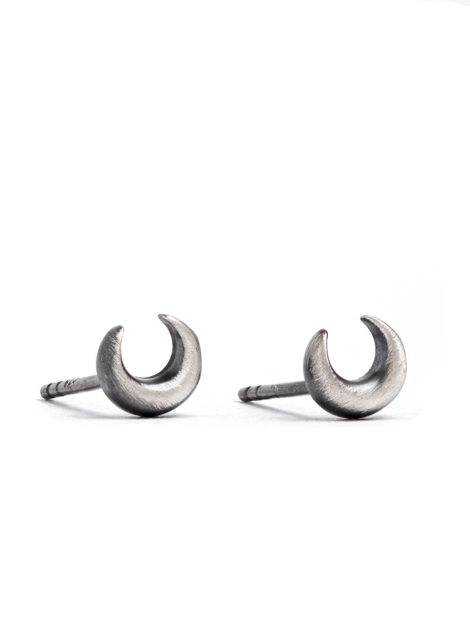 Moopha Stud Earrings