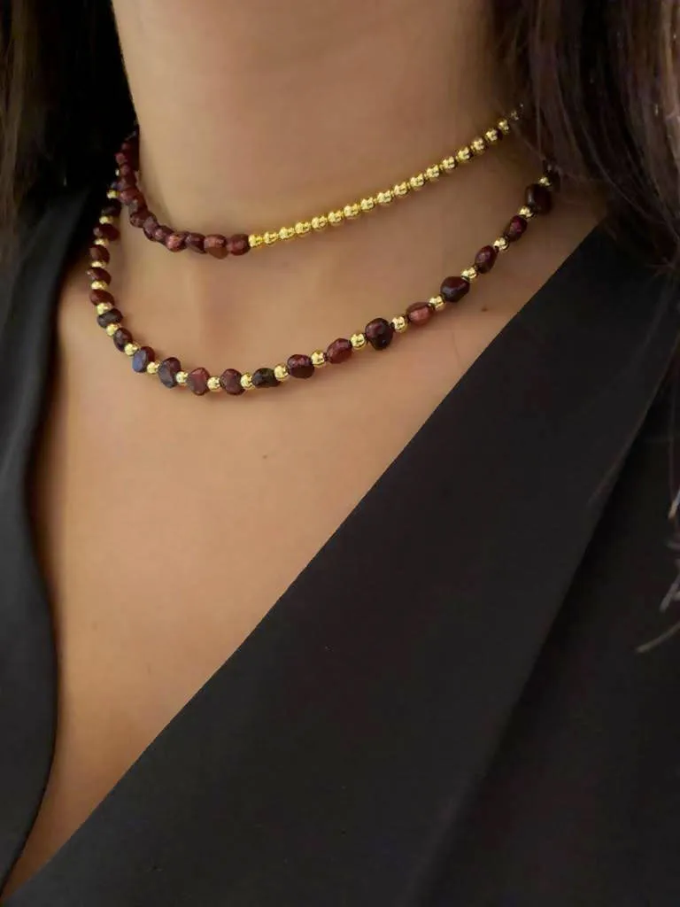 Red Freshwater pearl choker with half gold color beads