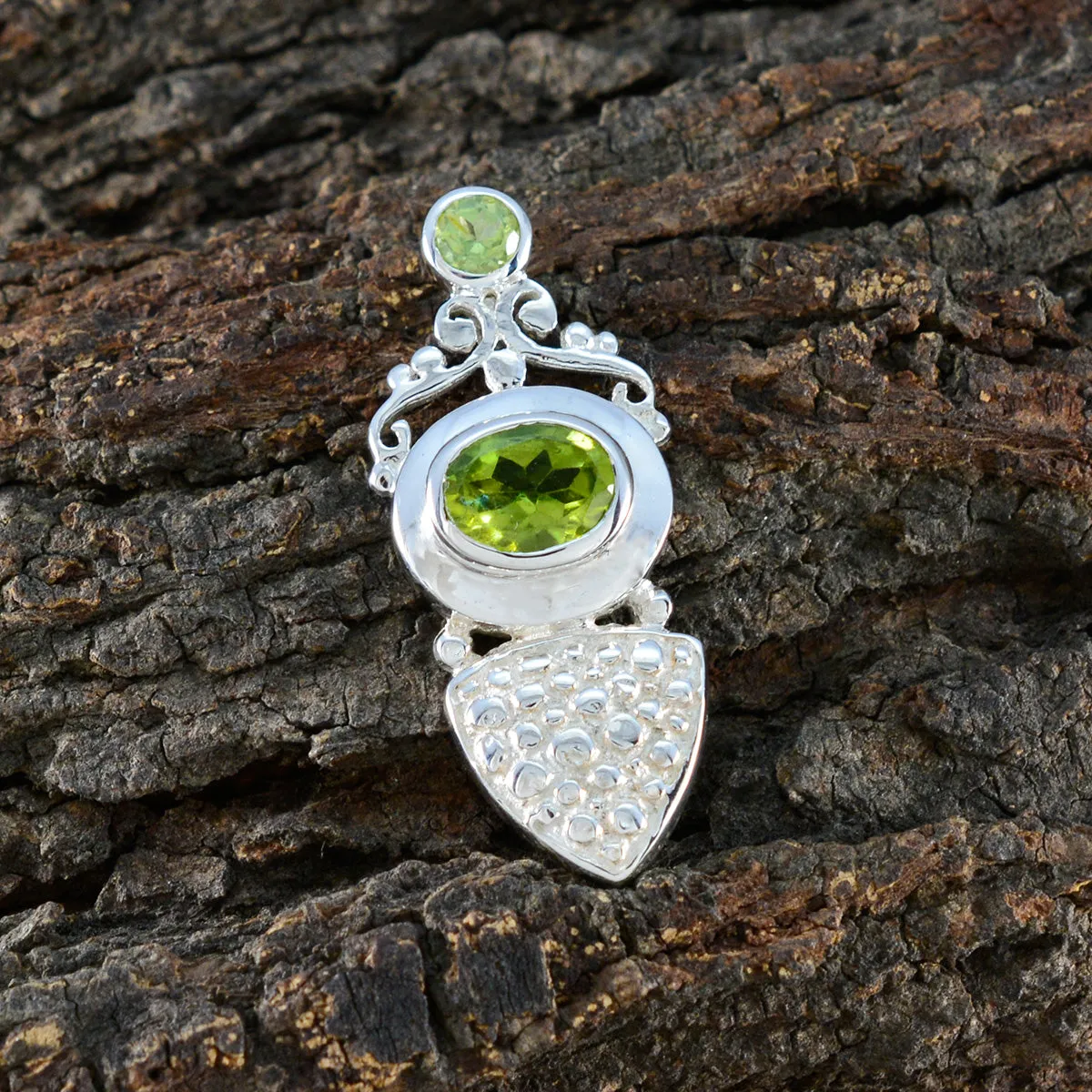 Riyo Attractive Gemstone Multi Faceted Green Peridot Sterling Silver Pendant Gift For Christmas