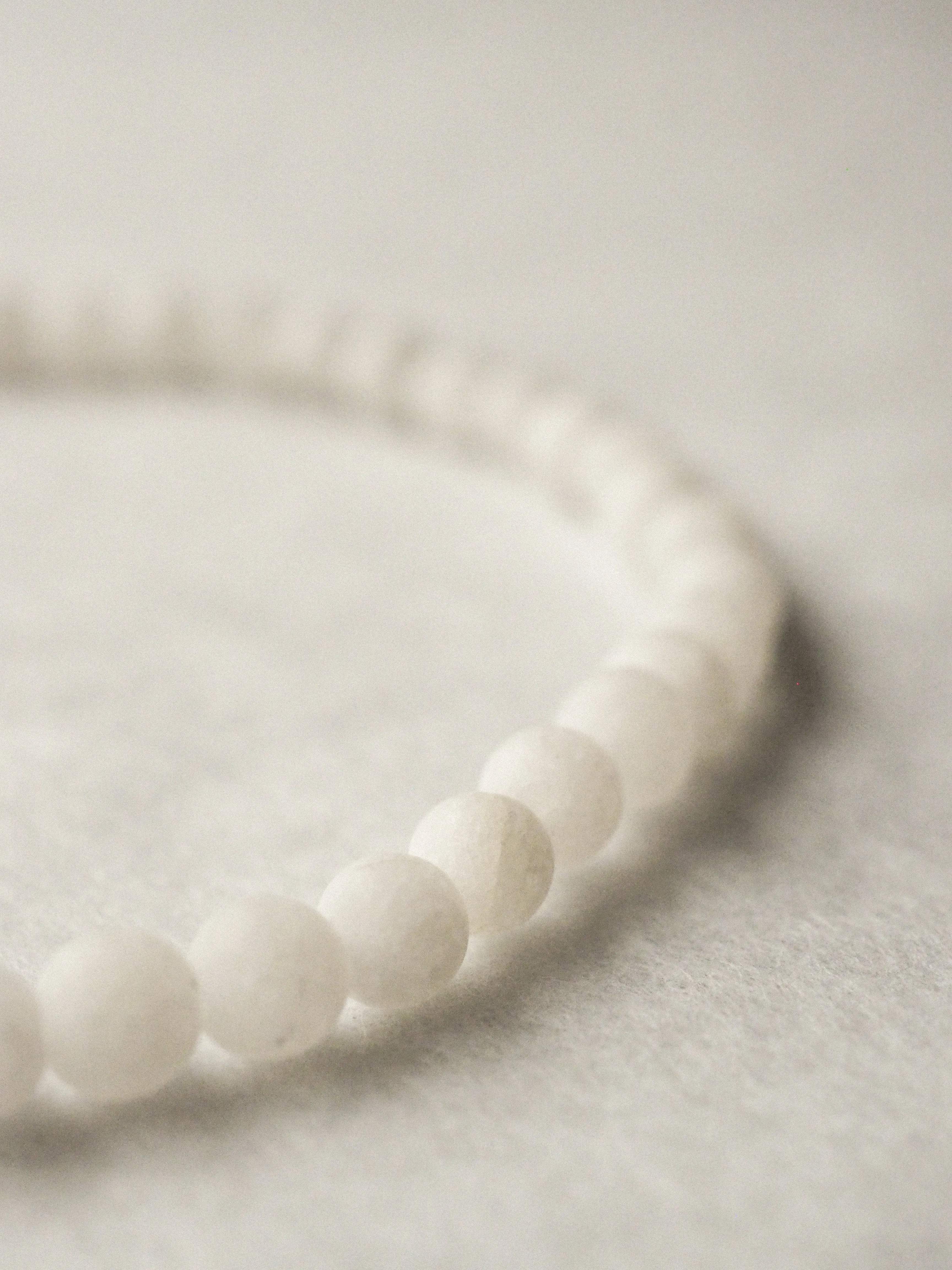 SNOW QUARTZ BRACELET