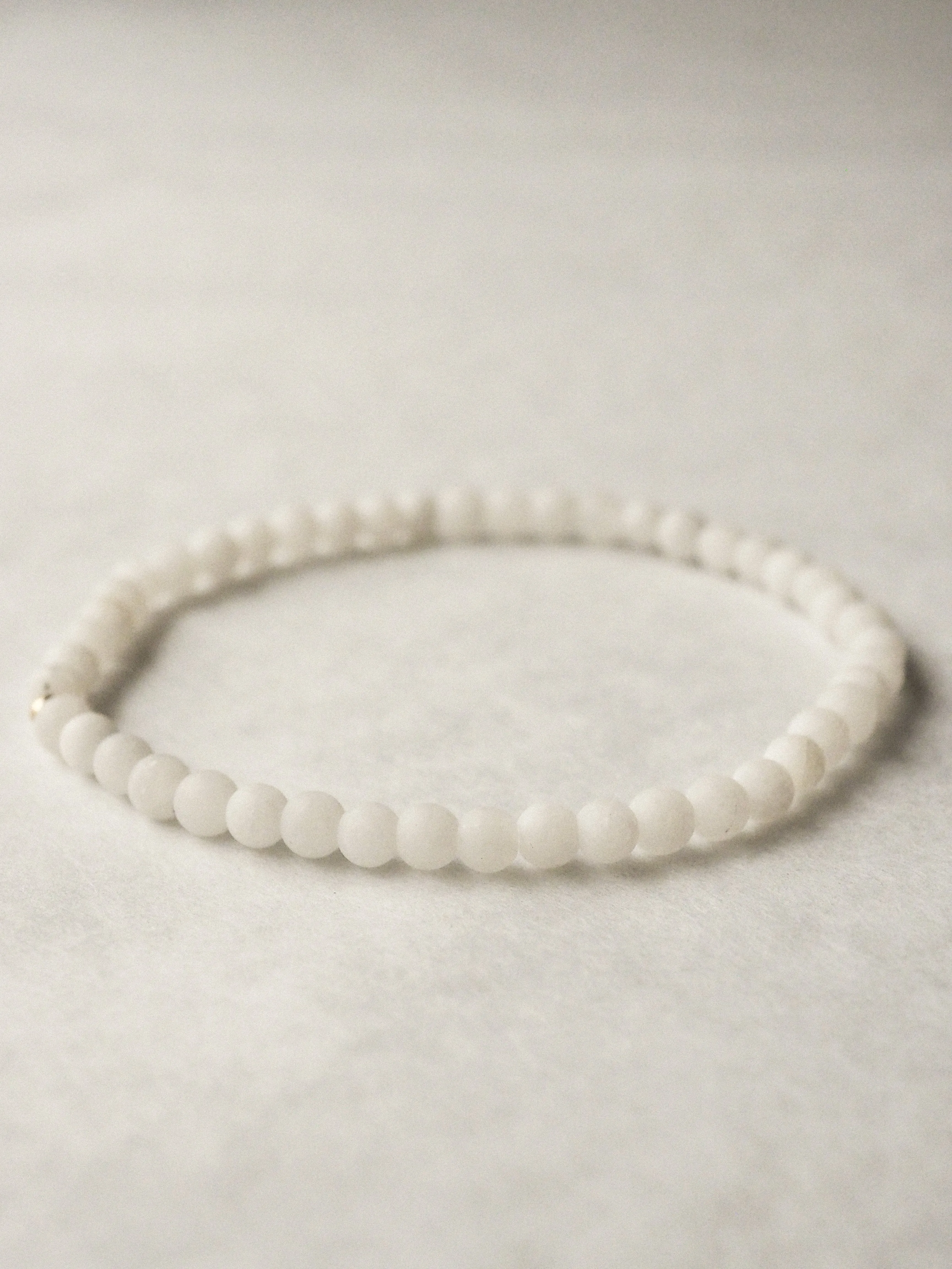 SNOW QUARTZ BRACELET