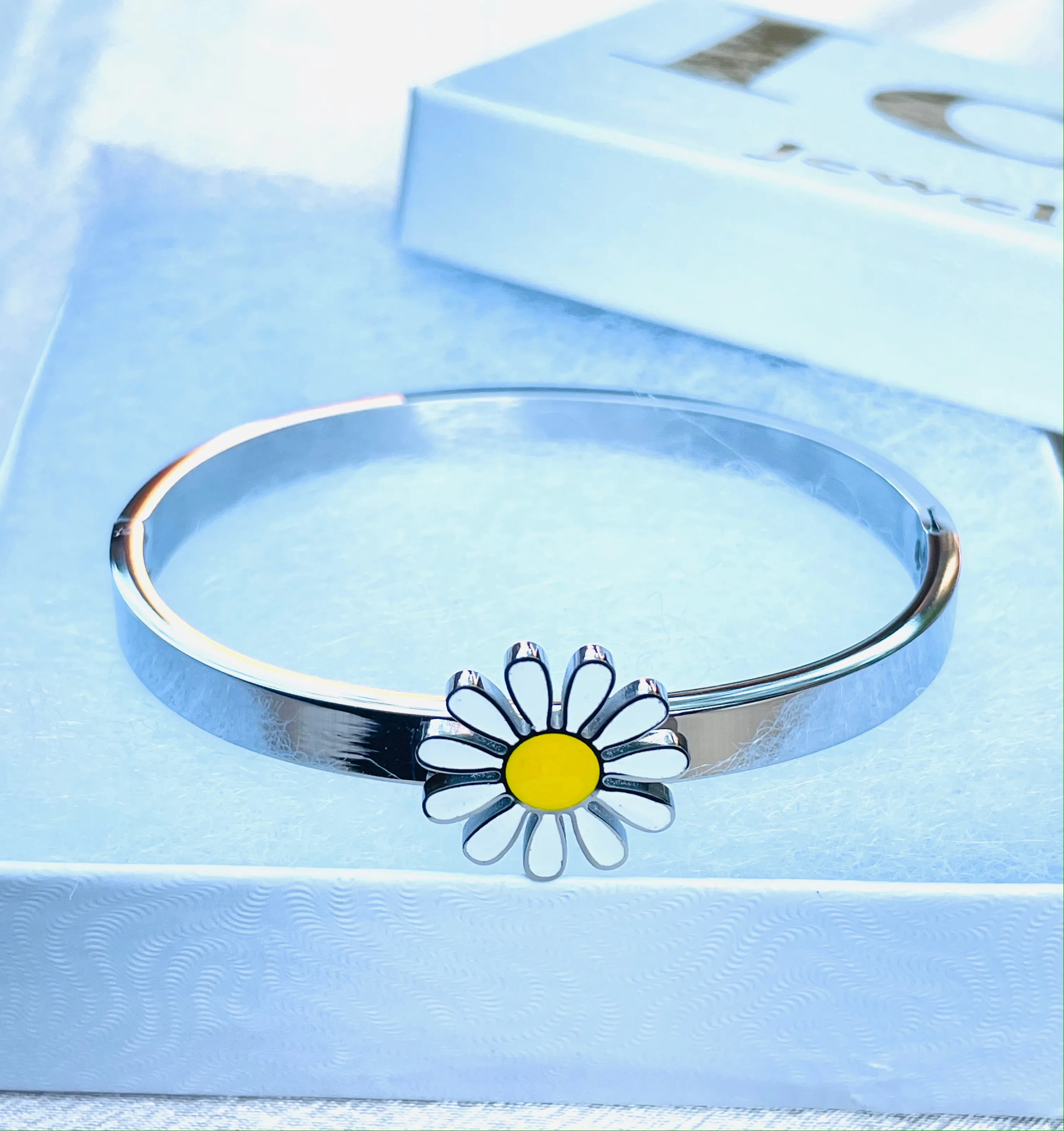 Sunflower bracelet ,gold,gift,charms,#028sb-28