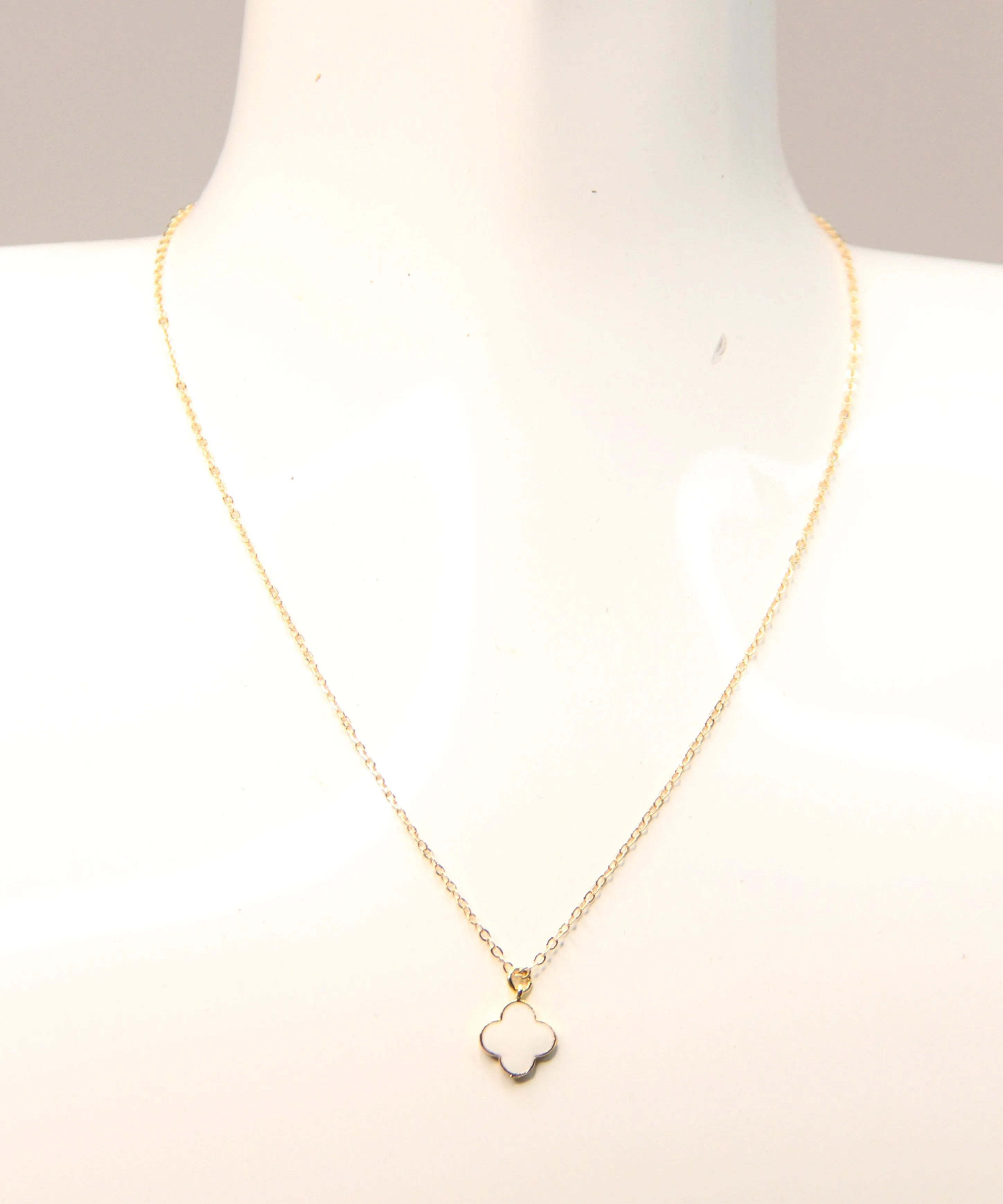 White Clover Necklace - Gold